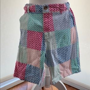 | Vineyard Vines Shorts |